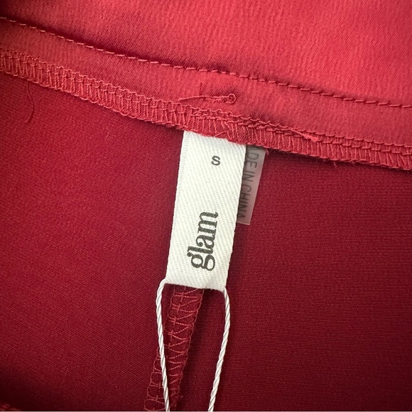 NWT Glam Maroon High Waist Satin Dress Shorts size S - Picture 3 of 6